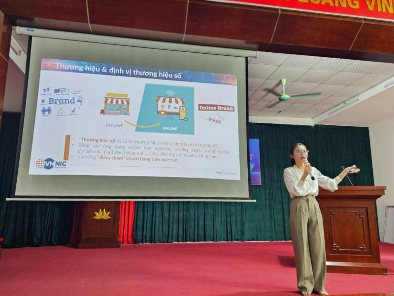 Ảnh hoạt động 1